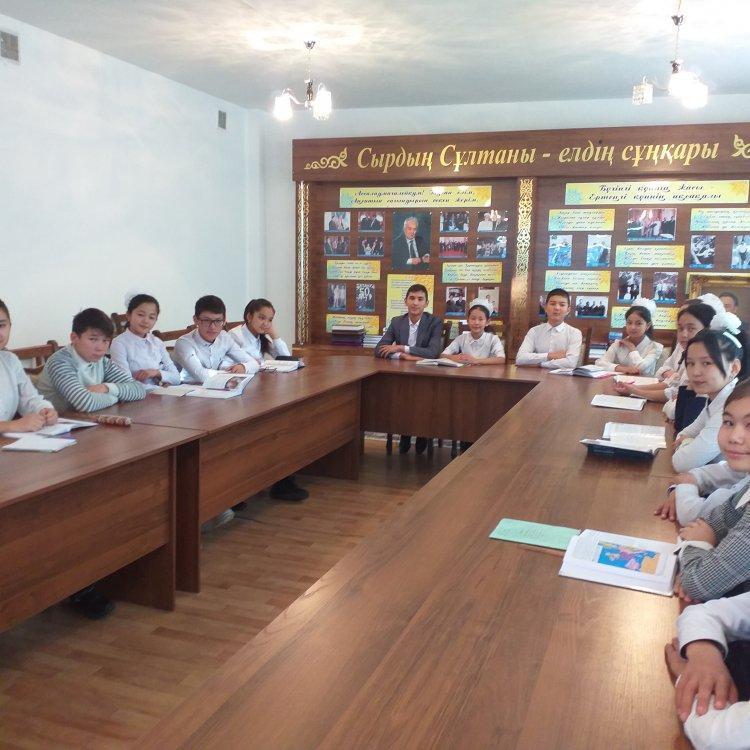 "Өз құқығымызды білеміз ба?" атты оқушылармен іс - шара